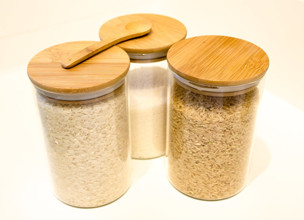 https://perfectpantriesproject.com/cdn/shop/products/1l-glass-canister-with-bamboo-lid-857396_1024x.jpg?v=1686447147